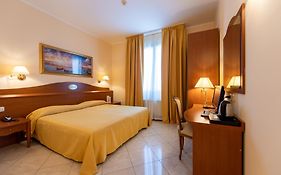 Hotel Ambasciata Venice - Atika & Atif